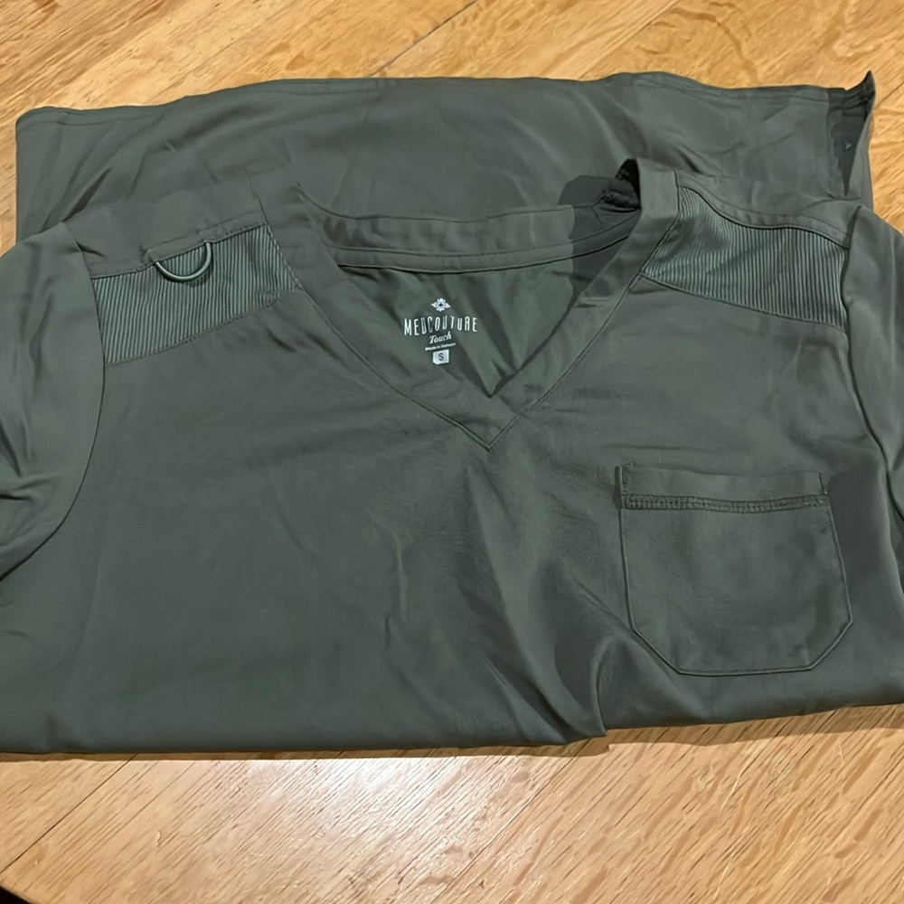 Women’s Scrub Top